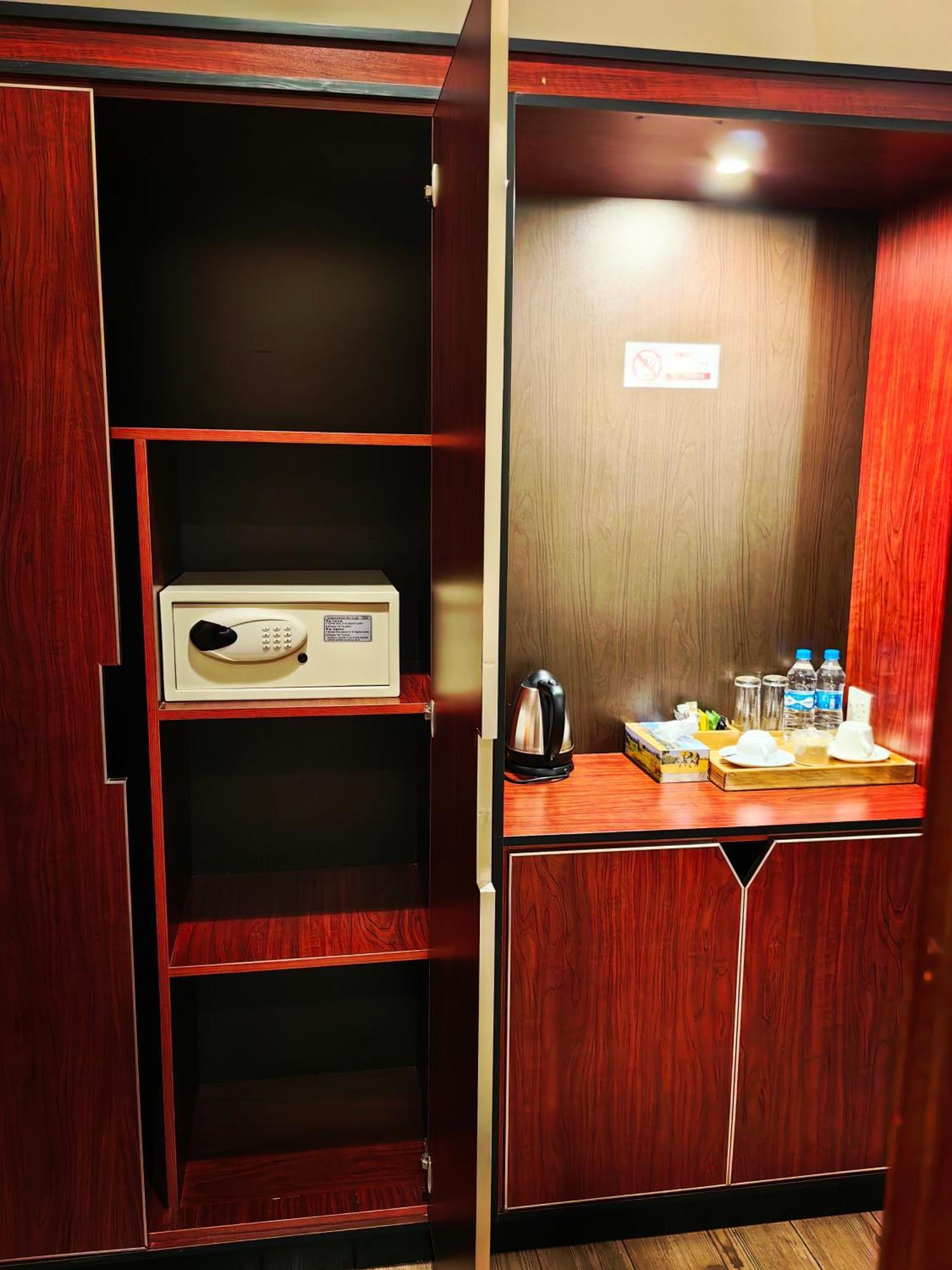 Great Wall Hotel 다르에스살람 외부 사진